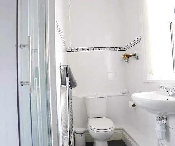 Fern Lee Gæstehus 4*