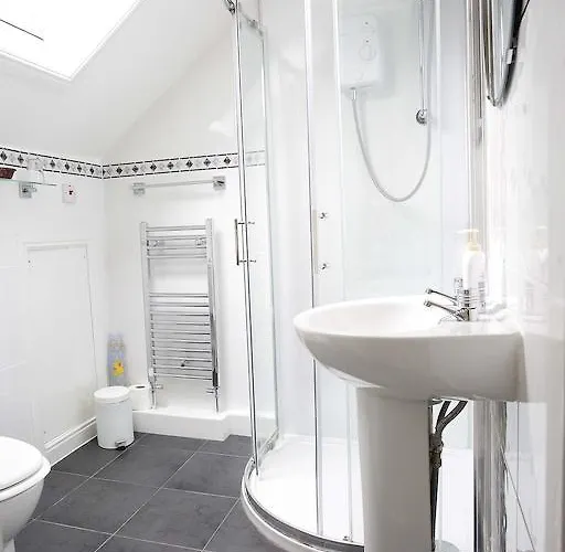 Fern Lee Gæstehus 4*